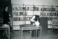 DRK-1972-0757.jpg  Erste Hilfe Lehrgang  Frau Tönnies und Tochter