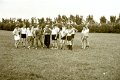 Fussball-1963-0933.jpg  Fussball Wettkampf um den Wanderpokal der Tönninger Sparkasse  Handwerker, Gewerbetreibende gegen Beamte Angestellte 4:2