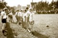Fussball-1963-0934.jpg  Fussball Wettkampf um den Wanderpokal der Tönninger Sparkasse  Handwerker, Gewerbetreibende gegen Beamte Angestellte 4:2