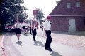 SPD-1984-0803.jpg  Sommerfest auf dem Spielplatz Hemmerdeich  Fanfarenzug aus Tönning