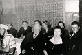 BosselnO-1953-0160.jpg  Bosselball im Kirchspielkrug Schriever  vl.  Werner Gosch, Hermann Friedrich Grehm, Jürgen Enghelhard, ?, ?, Emma Weigand, ?, August Ohls