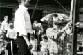 Schuetzen-1981-0483.jpg  Bürgervogelschießen  Gerhard Bolz, Gerd Muhra beim Schießen