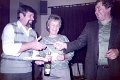 Schuetzen-1984-0635.jpg  Vereins- und Firmenschießen  Thomas Hartwig, Preis beim Glückssschießen