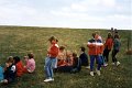 BosselnNF 1983 0309.jpg  der Mädchen im  Alter von 6 - 15  Jahren am Deich von Norderfriedrichskoog  Veranstalter Fruunsbosselveron Ülvesbüll - Norderfriedrichskoog, 1. Vorsitzende Susanne Dircks