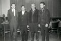 BosselnO 1971 0183.jpg  Generalversammlung im Friesenhof  Willi Cordts und Herbert Andersen werden mit goldener Ehrennadel für 40 jährige Mitgliedschaft ausgezeichnet  vl.  Gustav Pauls 1.Vors., Willi Cordts, Herbert Andersen, Uwe Büttner Schrfitführer