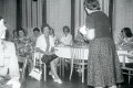 Hausfrauen 1978 0135.jpg  Versammlung